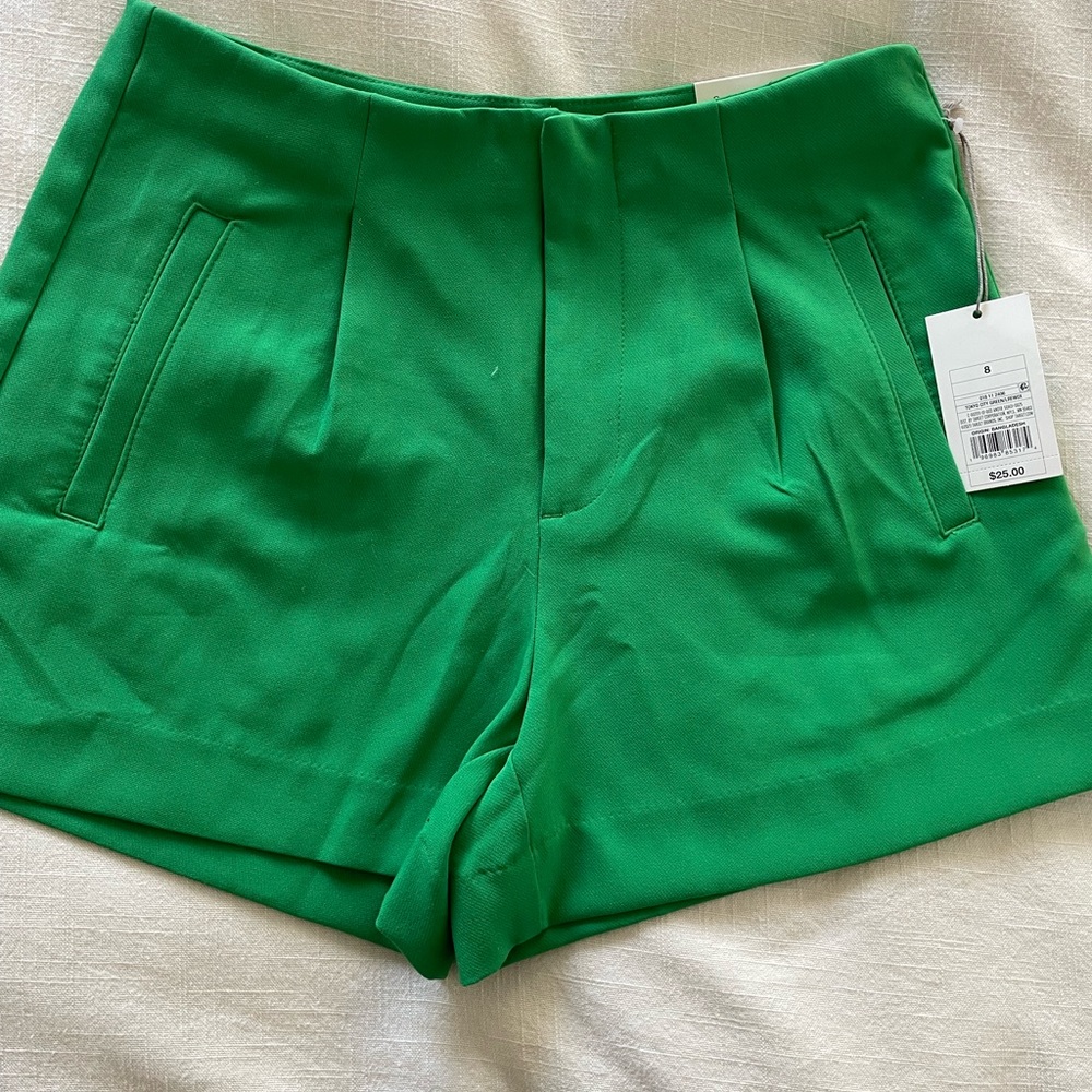 Size 8, tailored green shorts